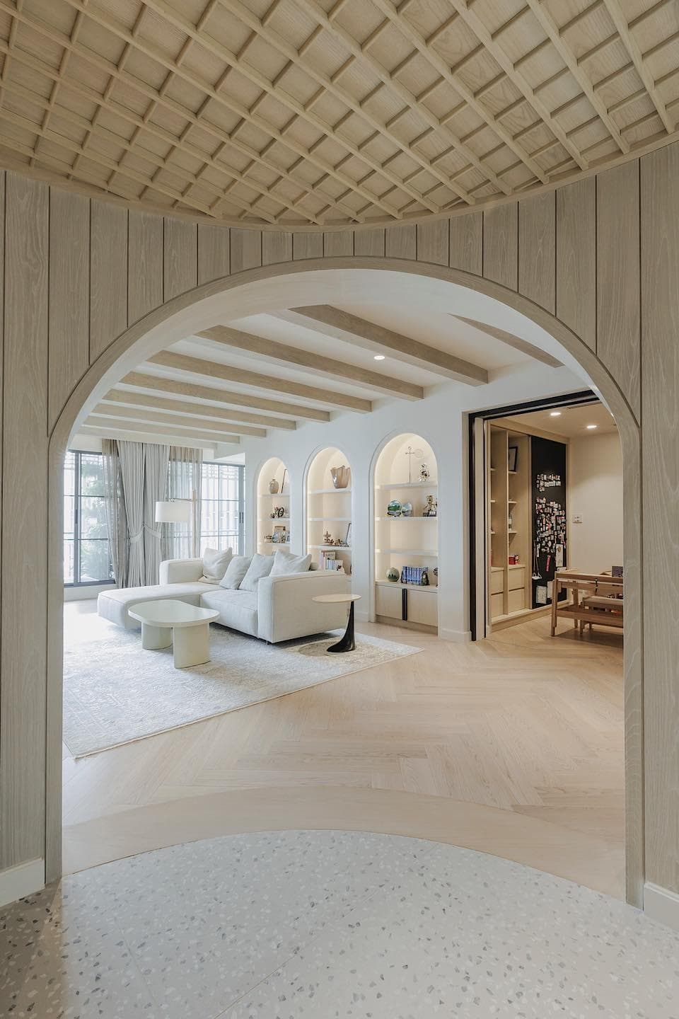 THE ADDRESS CONDOMINIUM UNIT