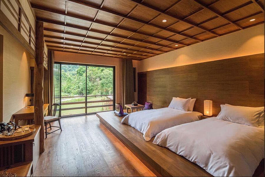 ONSEN @ MONCHAM – Image 1