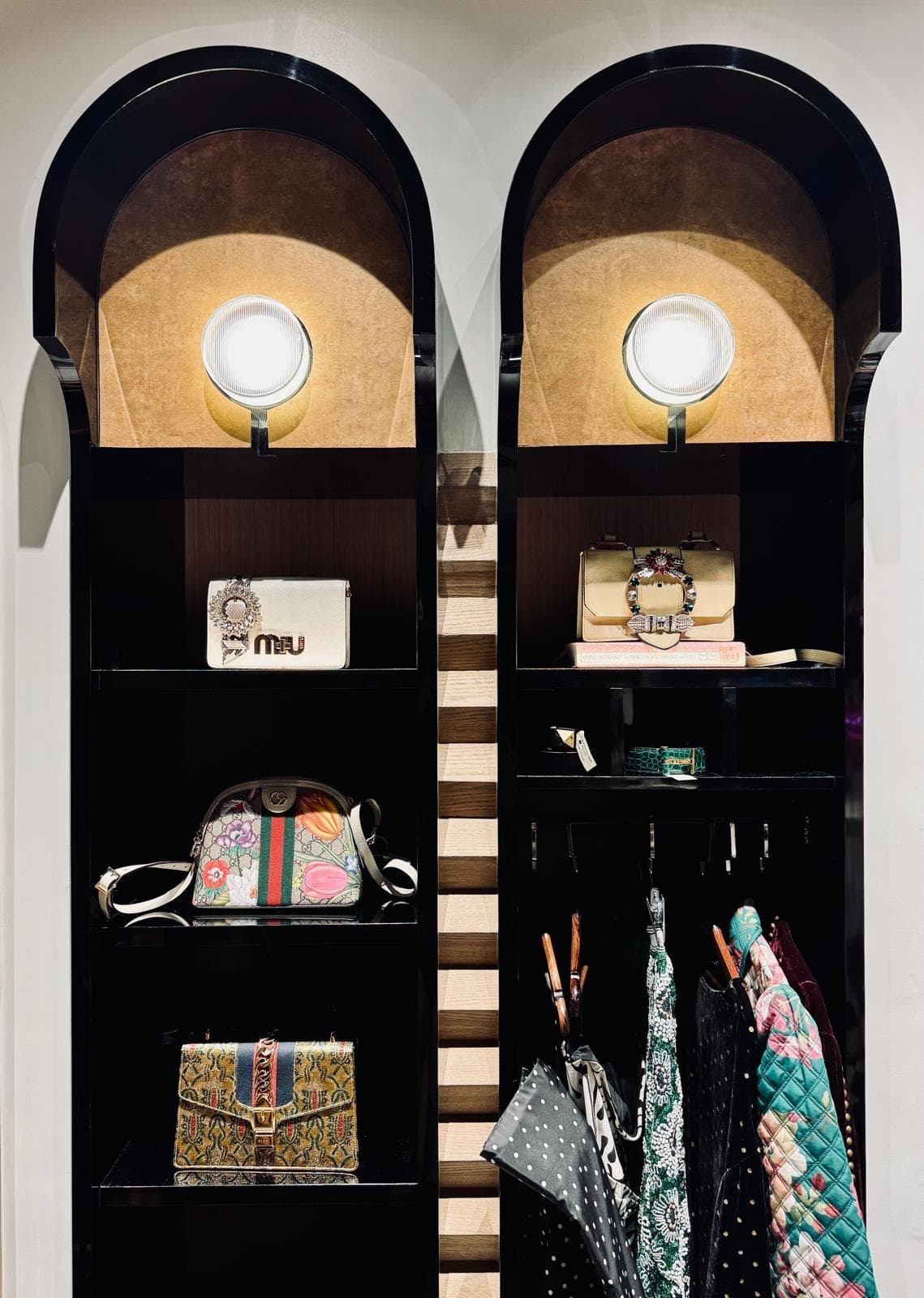 THE VINTAGE STORE @ EIGHT THONGLOR – Image 7